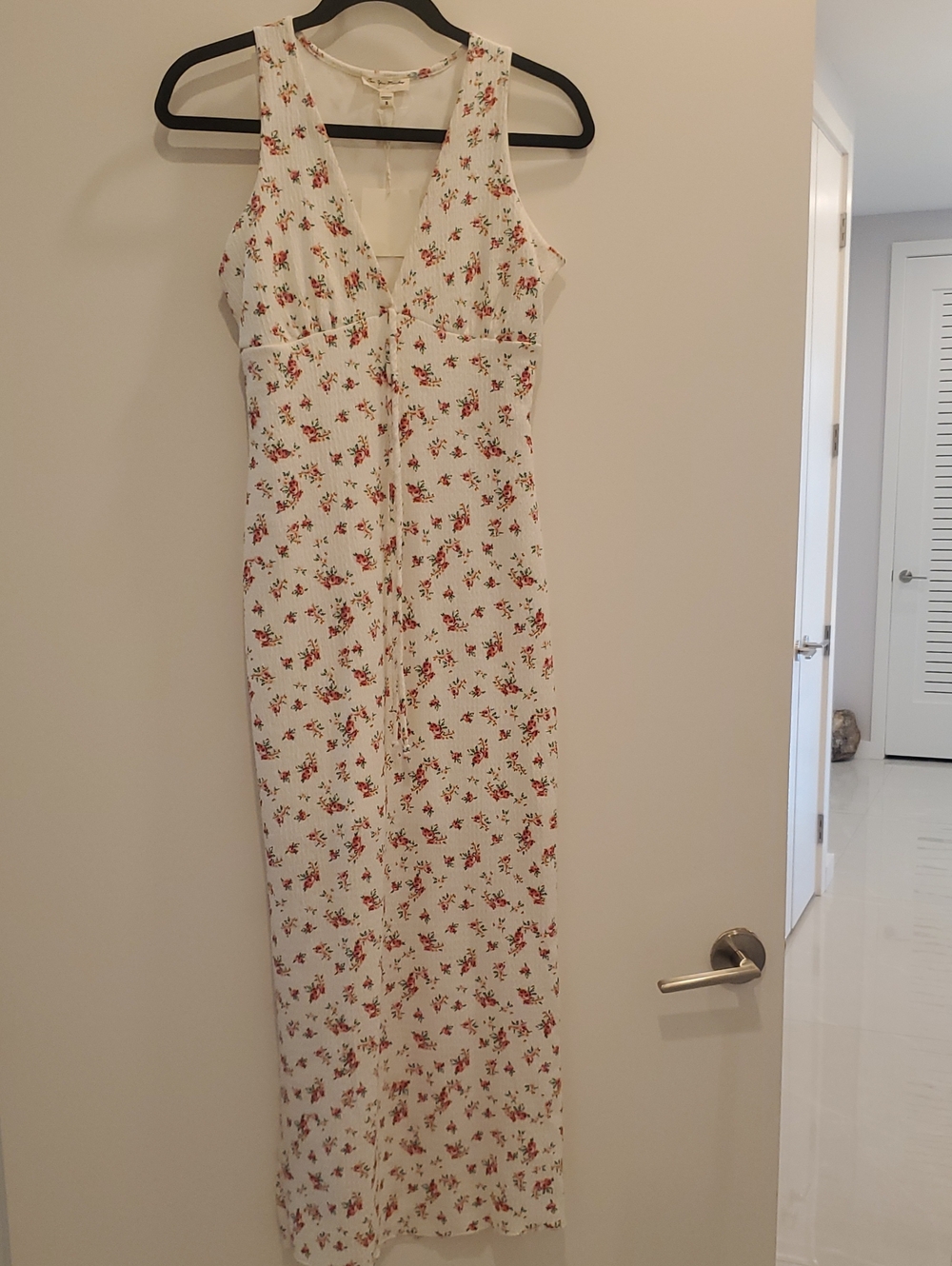 See You Monday White Maxi Dress with Red Floral Print